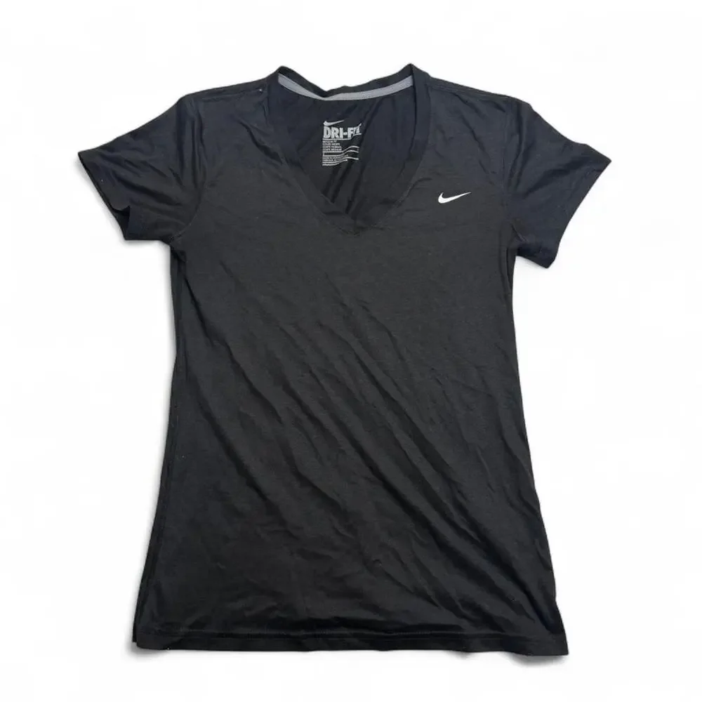 Nike black dri-fit v-neck t-shirt Size S Y2K Activewear